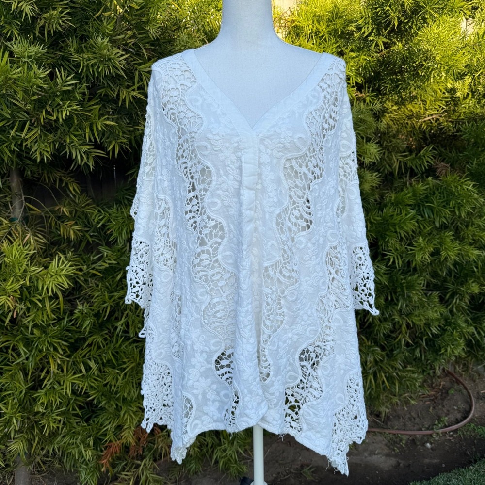 PilyQ Barcelona White Cotton Lace Poncho V-Neck Beach Cover Up XS/S